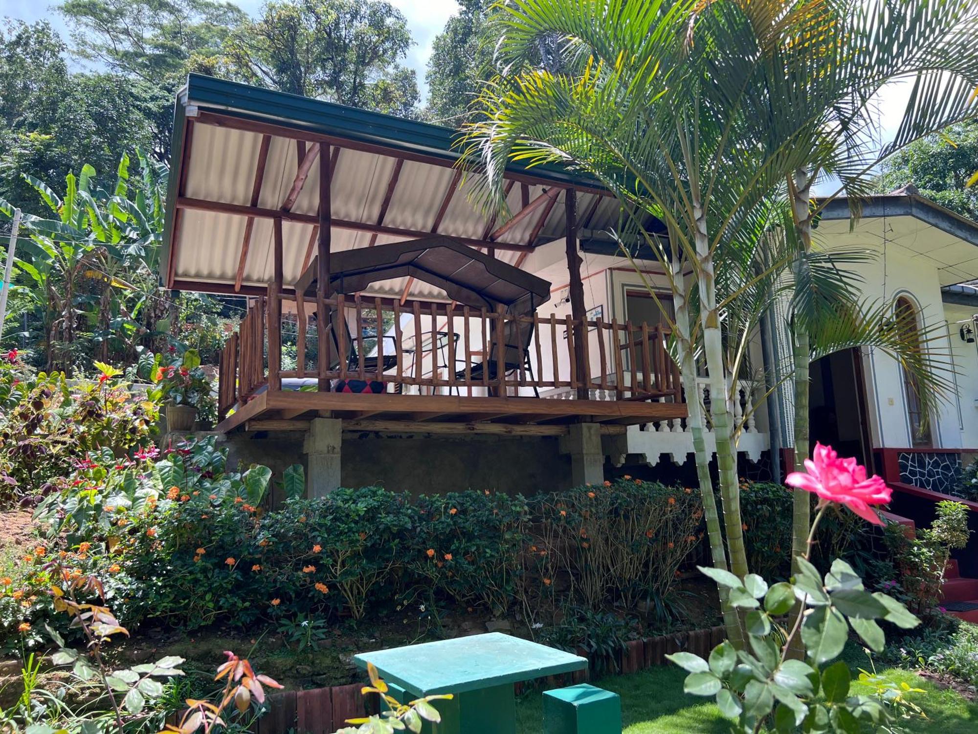 אלה Eeshani Guest Inn מראה חיצוני תמונה
