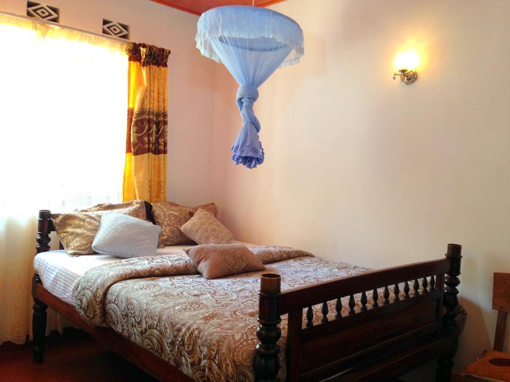 אלה Eeshani Guest Inn מראה חיצוני תמונה