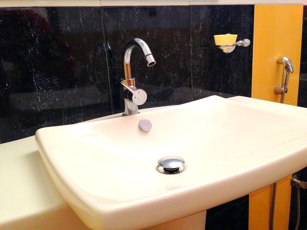אלה Eeshani Guest Inn מראה חיצוני תמונה