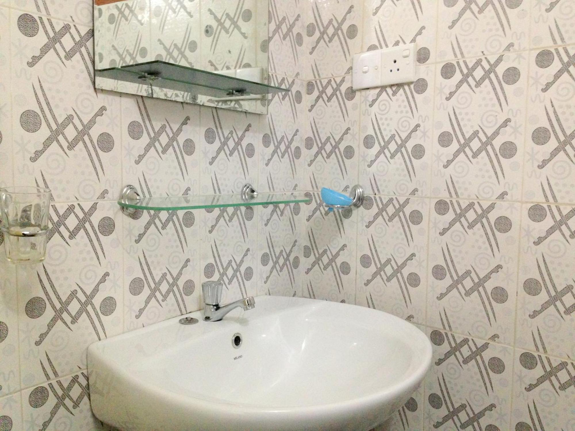 אלה Eeshani Guest Inn מראה חיצוני תמונה